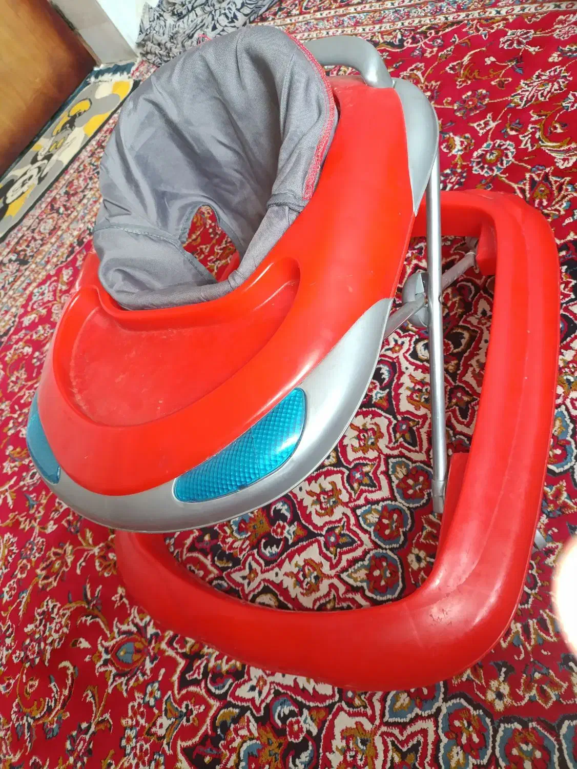 روروک فارسان|کالسکه و لوازم جانبی|فارسان, |دیوار