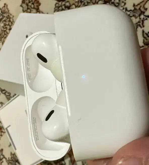 ایرپاد پرو2 اصل|لوازم جانبی موبایل و تبلت|اصفهان, سپاهان‌شهر|دیوار