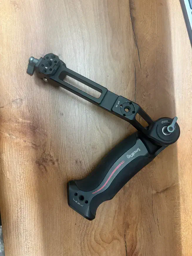 دسته گیمبال اسمال ریگ smallrig|دوربین عکاسی و فیلم‌برداری|مشهد, امیریه|دیوار