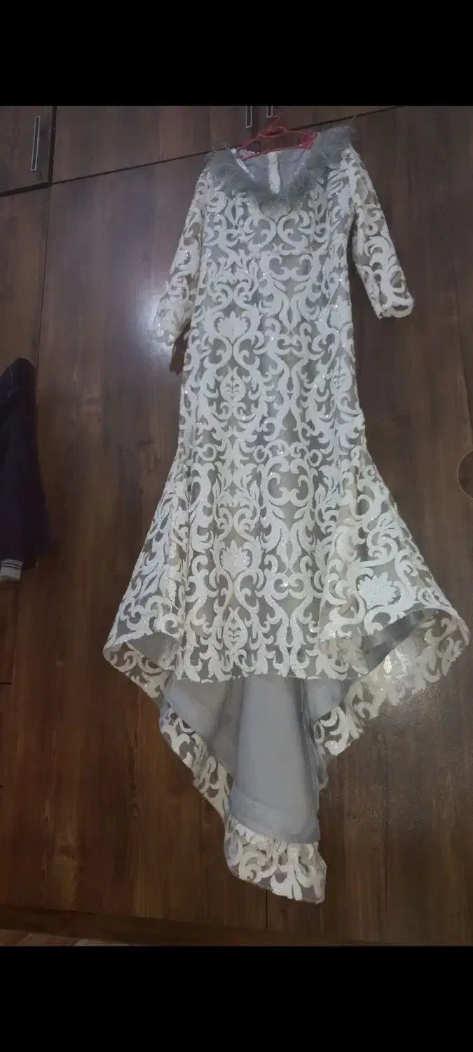 لباس مجلسی|لباس|رشت, حمیدیان|دیوار