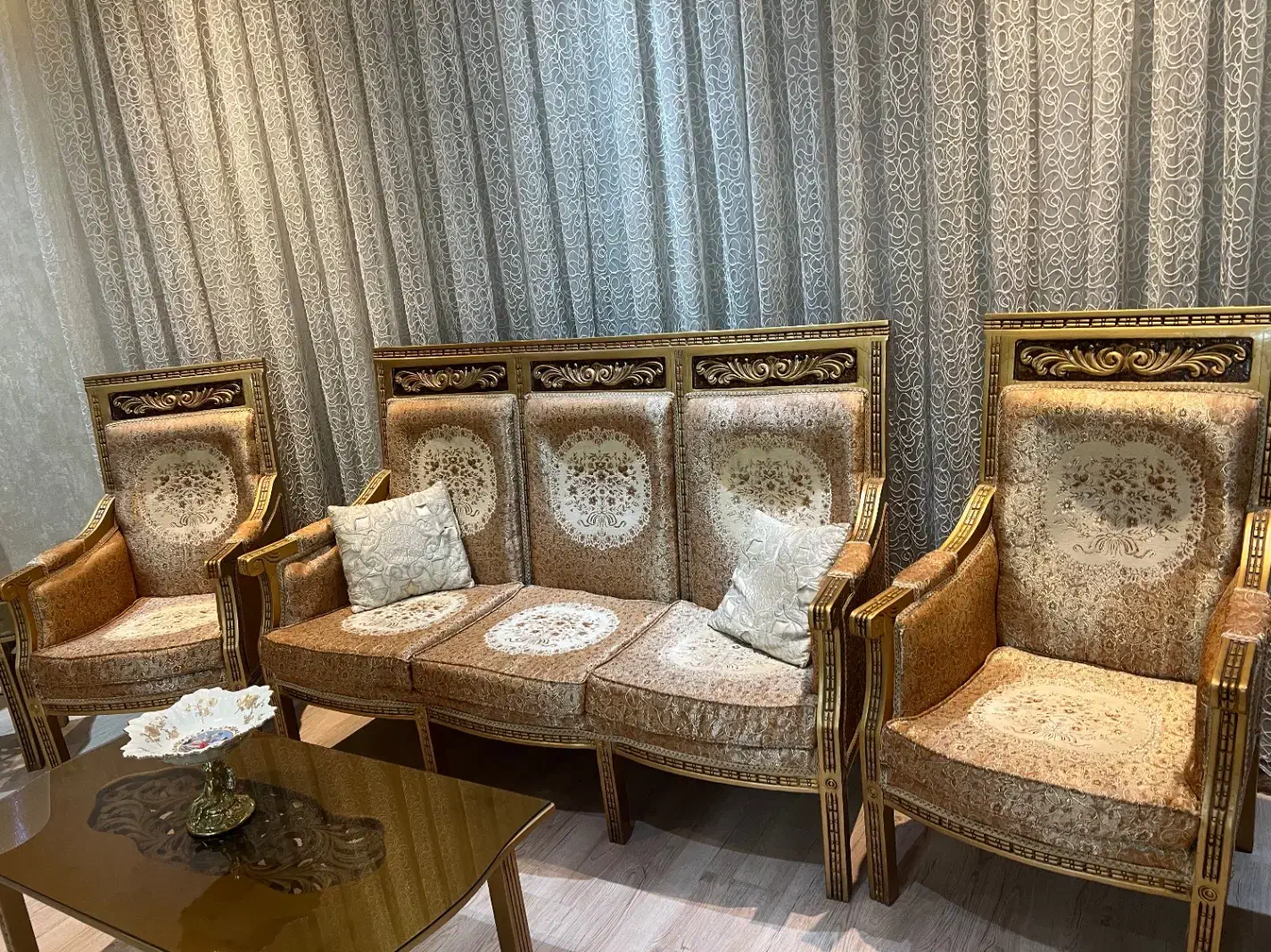 مبل سلطنتی|مبلمان خانگی و میز عسلی|بروجرد, |دیوار