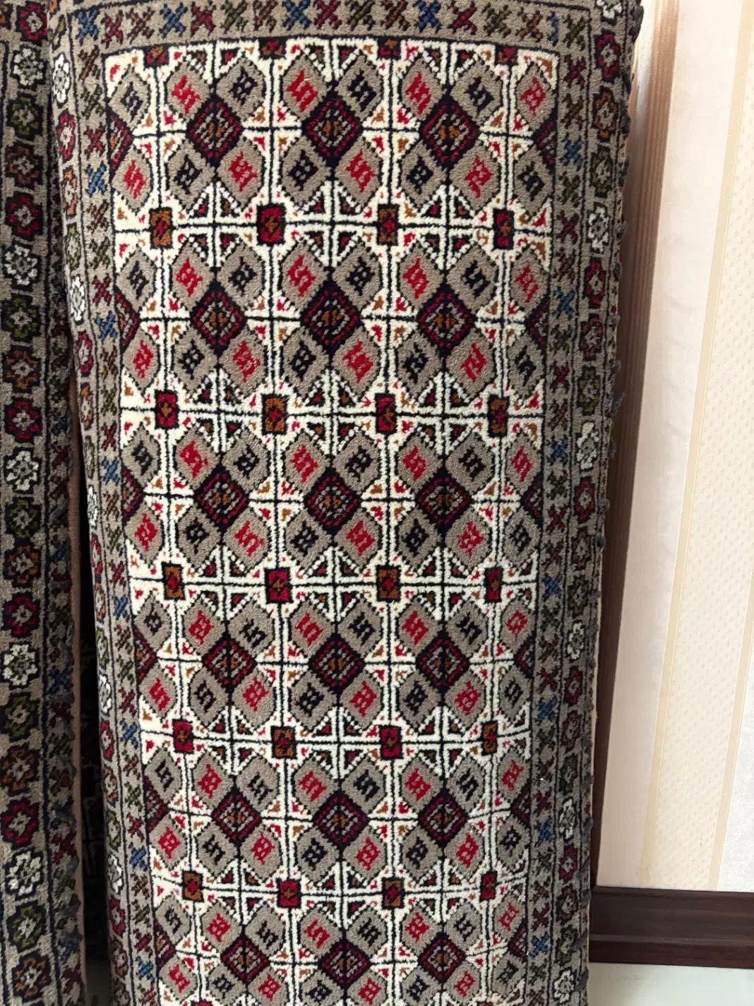 ۴ عدد پشتی سالم|پشتی|قزوین, |دیوار