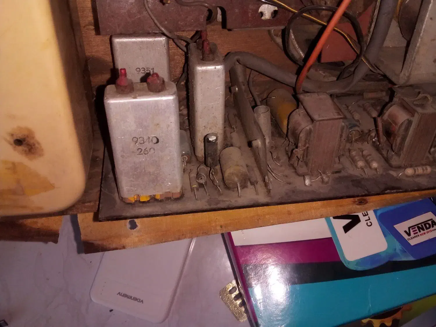 رادیو عتیقه سیرا ساخت ۱۳۴۵|کلکسیون اشیاء عتیقه|تربتحیدریه, شهرک ولیعصر|دیوار