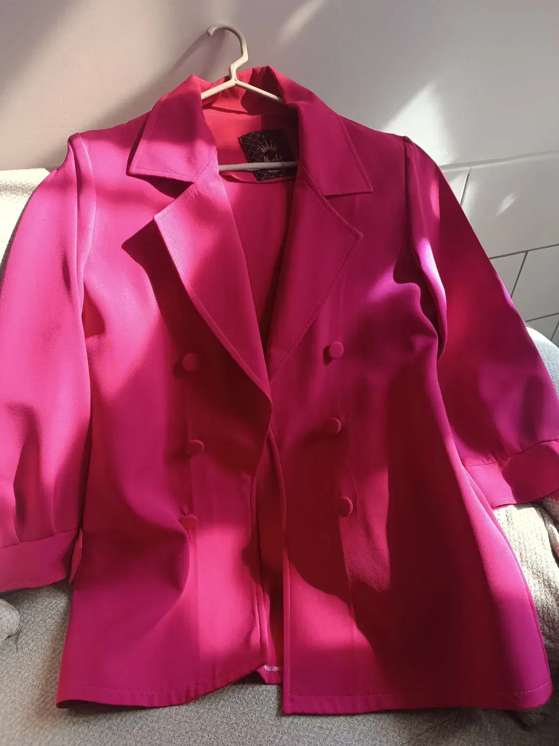 مانتو کتی نو|لباس|محمله, |دیوار