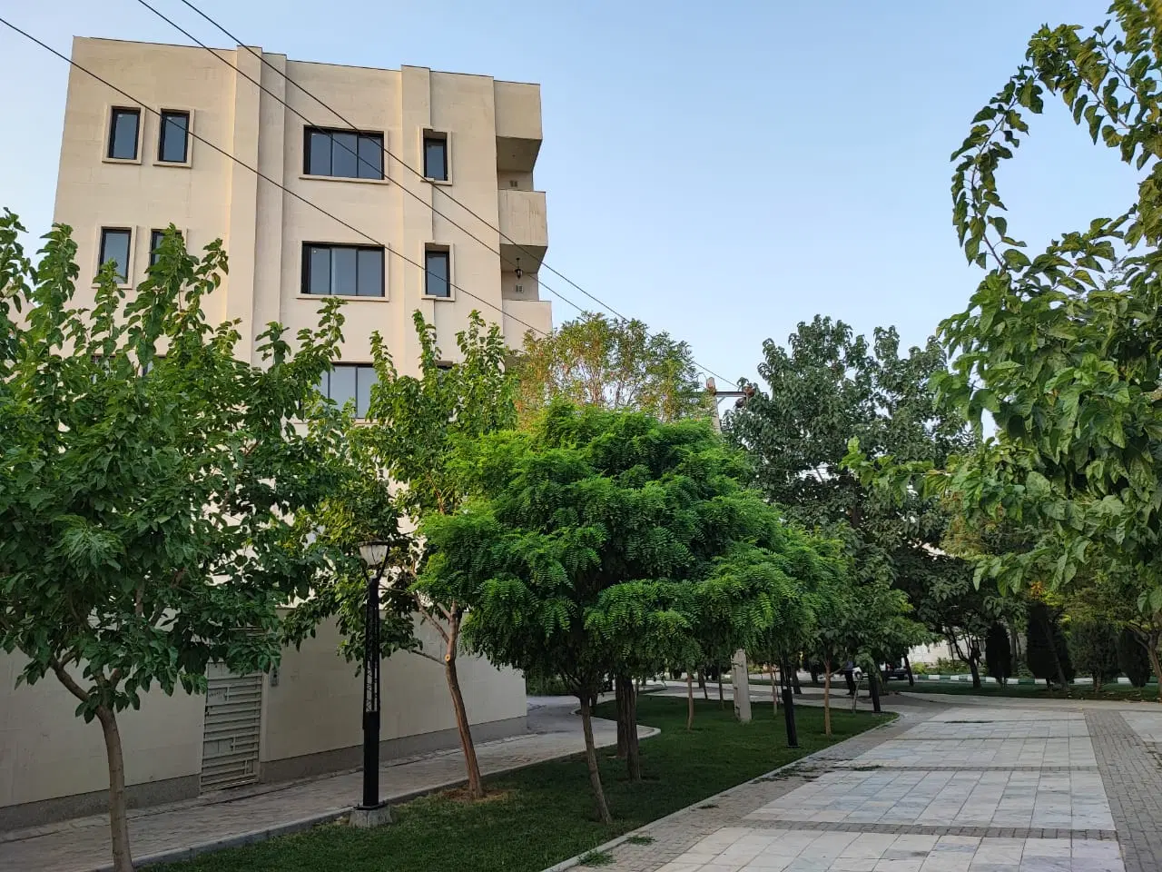 فروش آپارتمان 85 متری حاشیه وکیل آباد - Widok 3