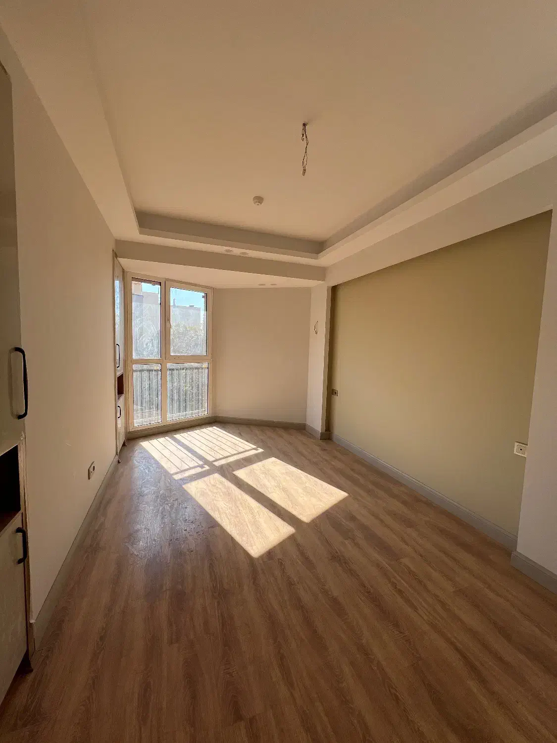 ۱۰۵ متر۲ خواب نوساز فرعی بلوار کاوه ورودی لابی