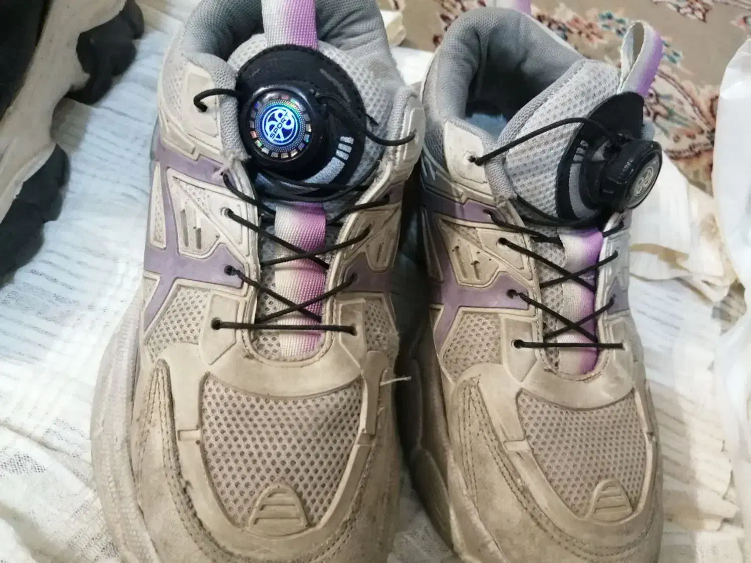 کفش|کیف، کفش، کمربند|مشهد, طبرسی شمالی|دیوار