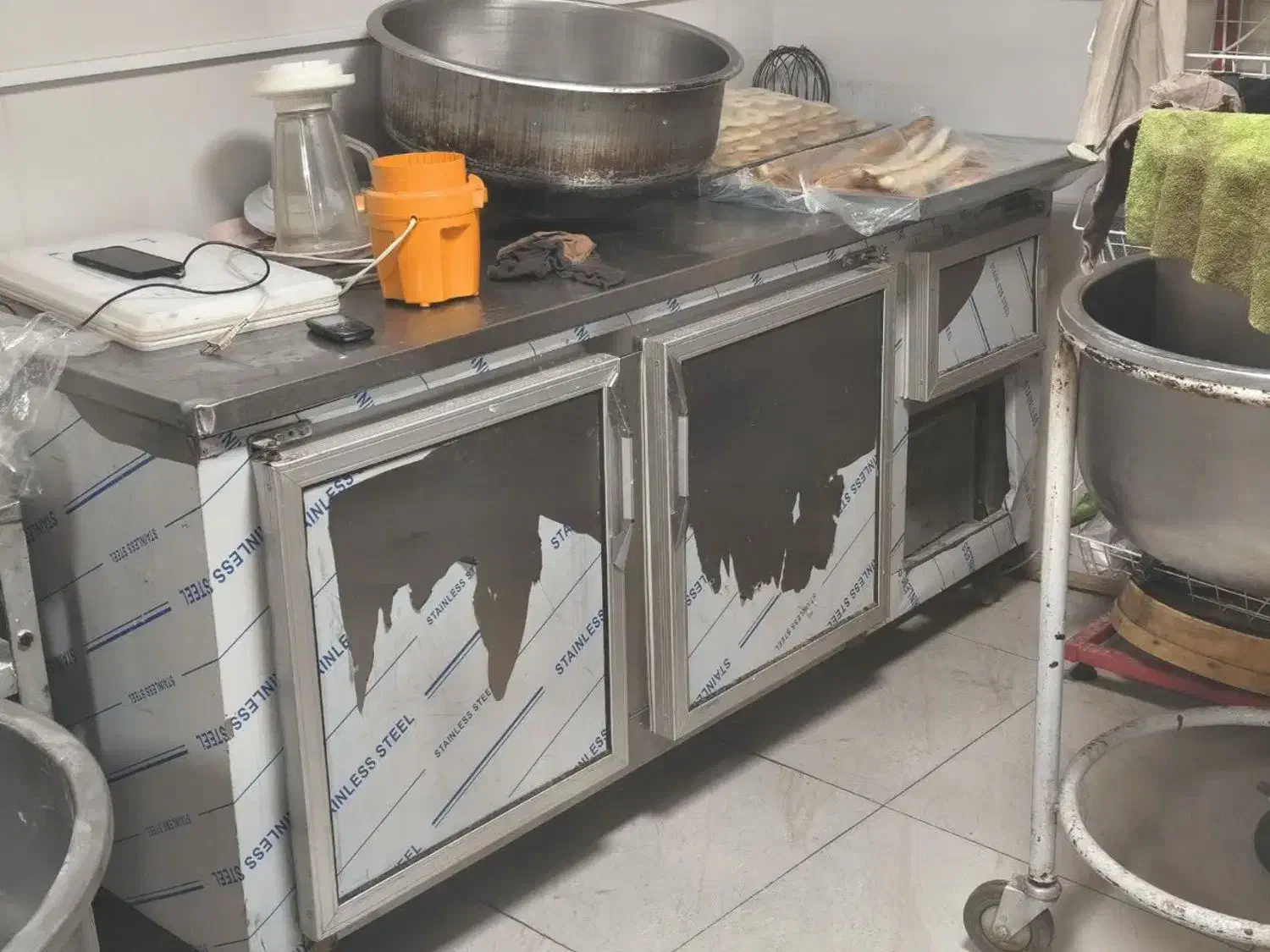 تجهیزات فروشگاه و کارگاهی قنادی|فروشگاه و مغازه|ارومیه, |دیوار