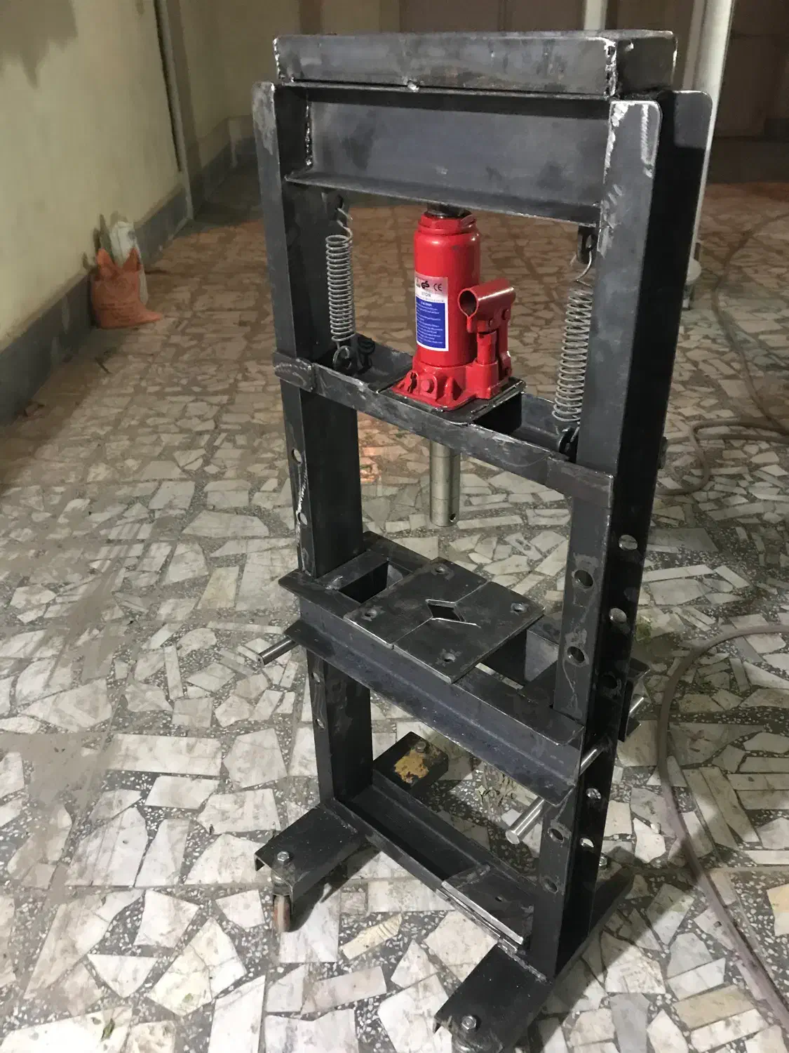 دستگاه پرس هیدرولیک دستی|ابزارآلات|زاهدان, |دیوار