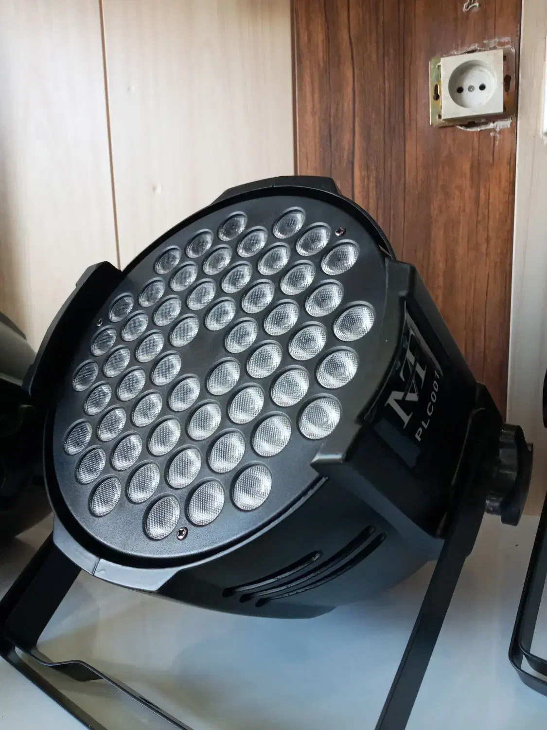 کرایه باند فلشخور ،رقص نور،دیجی|خدمات پذیرایی، مراسم|همدان, |دیوار