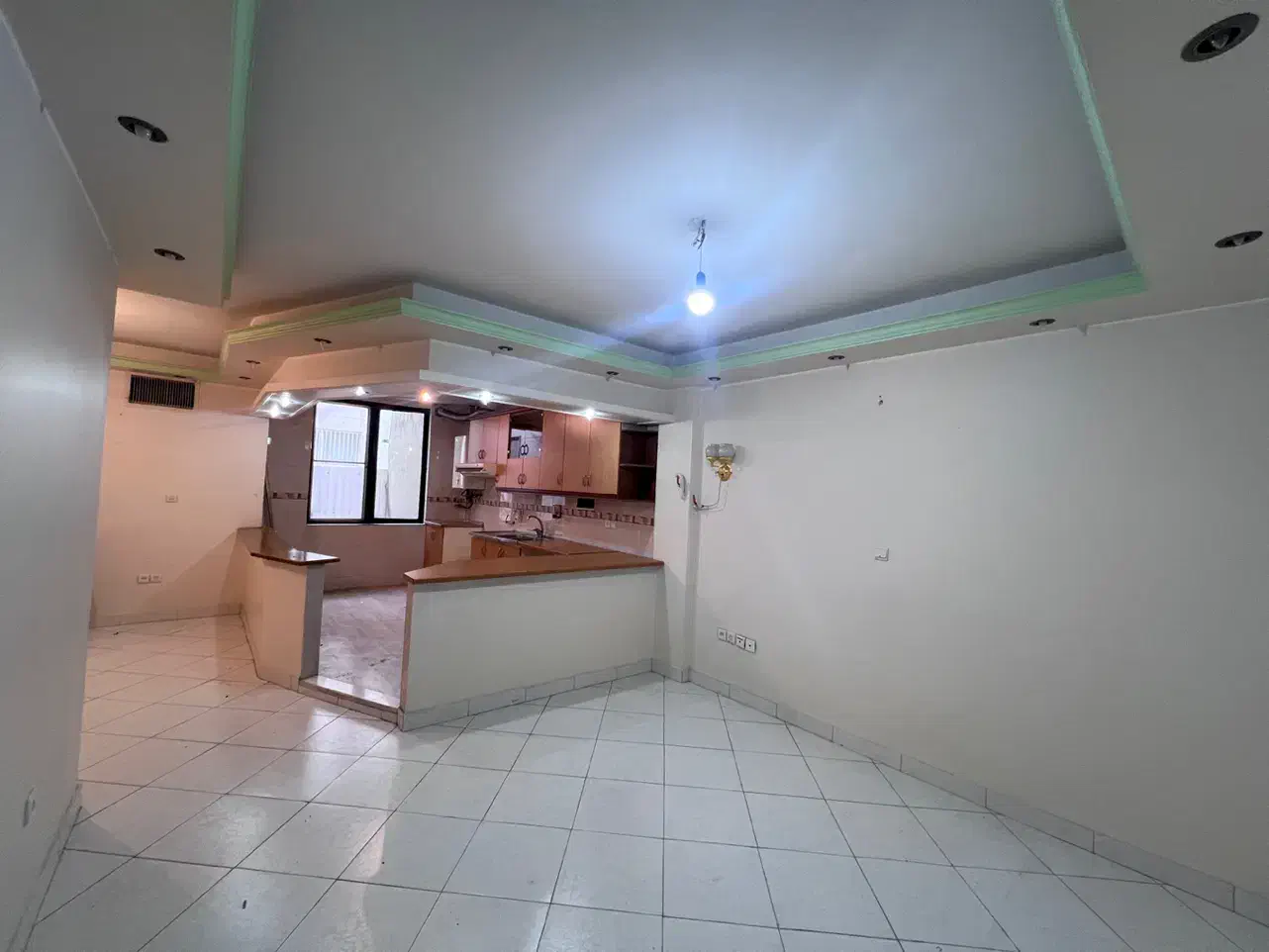 ۶۵ متری/۱۶ متری اول جنوبی/زوج یا مجرد موجه خانم