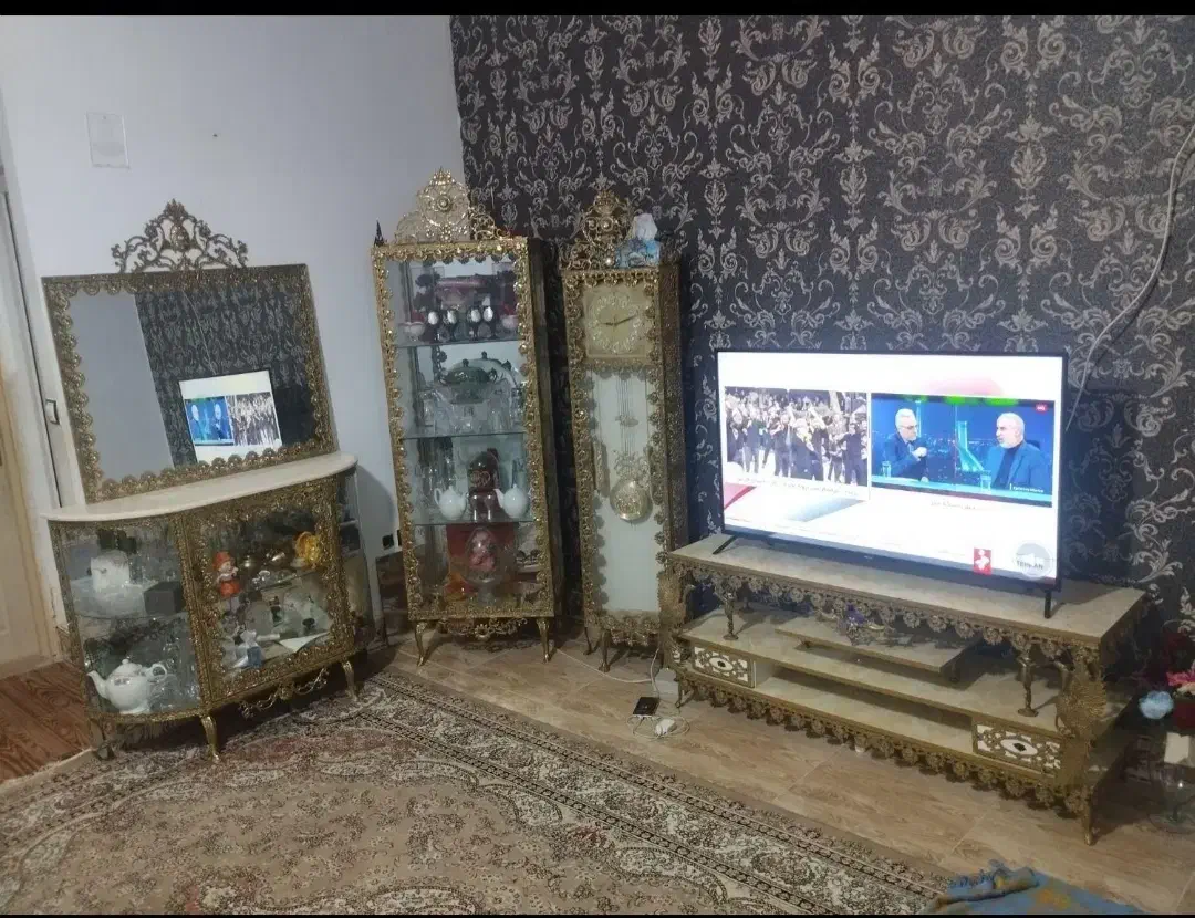 سلام خدمت شما وسیله برنجی در حد نو|بوفه، ویترین، کنسول|پاکدشت, حصار امیر|دیوار