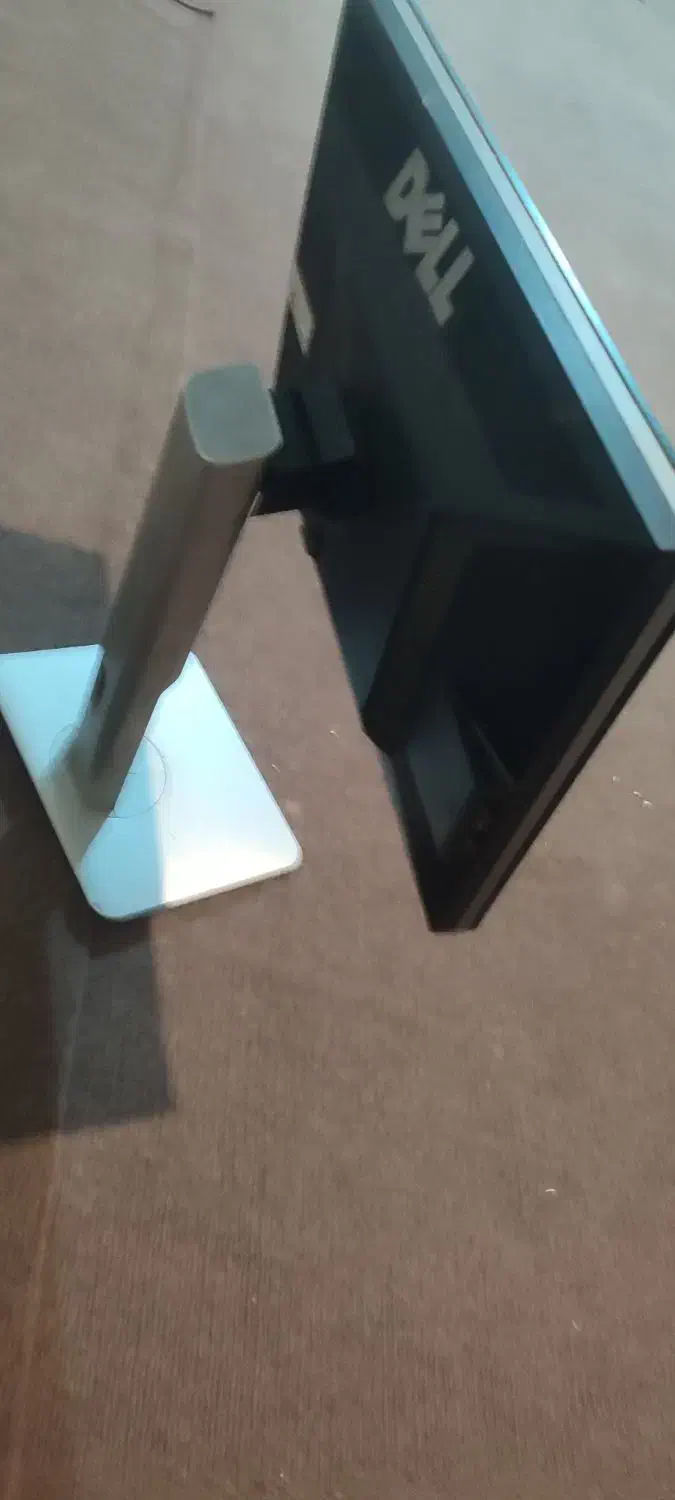 مانیتور ال سی دی چرخشی دل|قطعات و لوازم جانبی رایانه|همدان, |دیوار