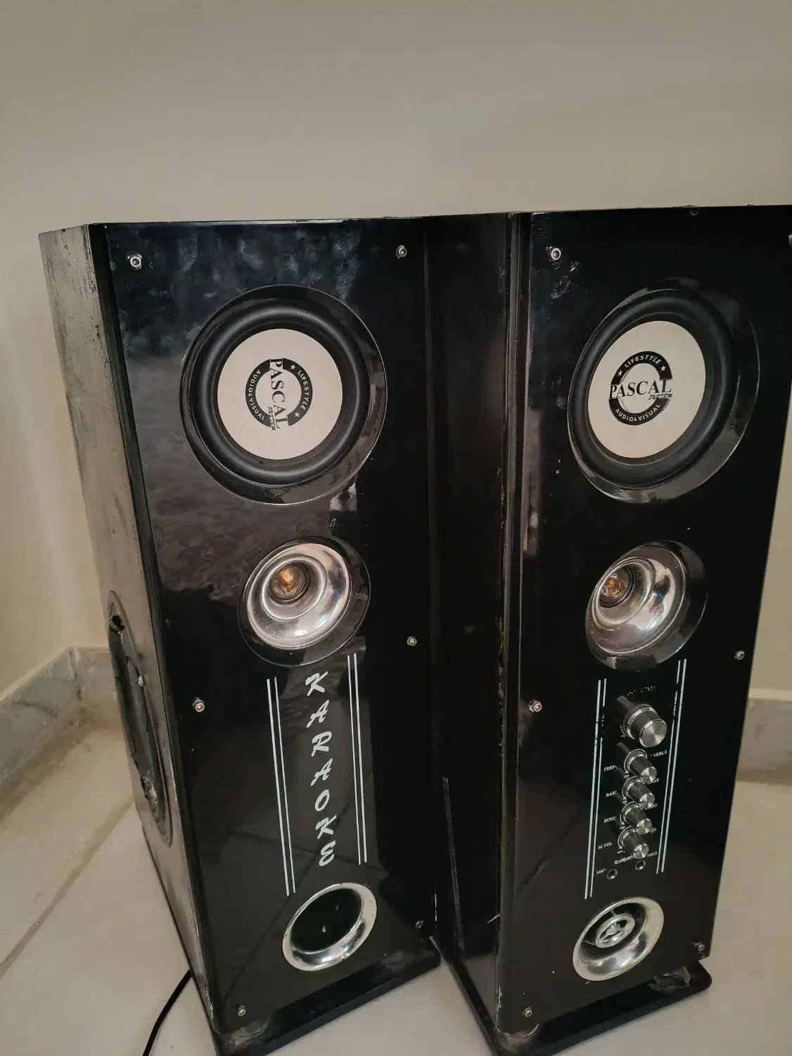 دوعدد اسپیکر|سیستم صوتی خانگی|اصفهان, خانه اصفهان|دیوار