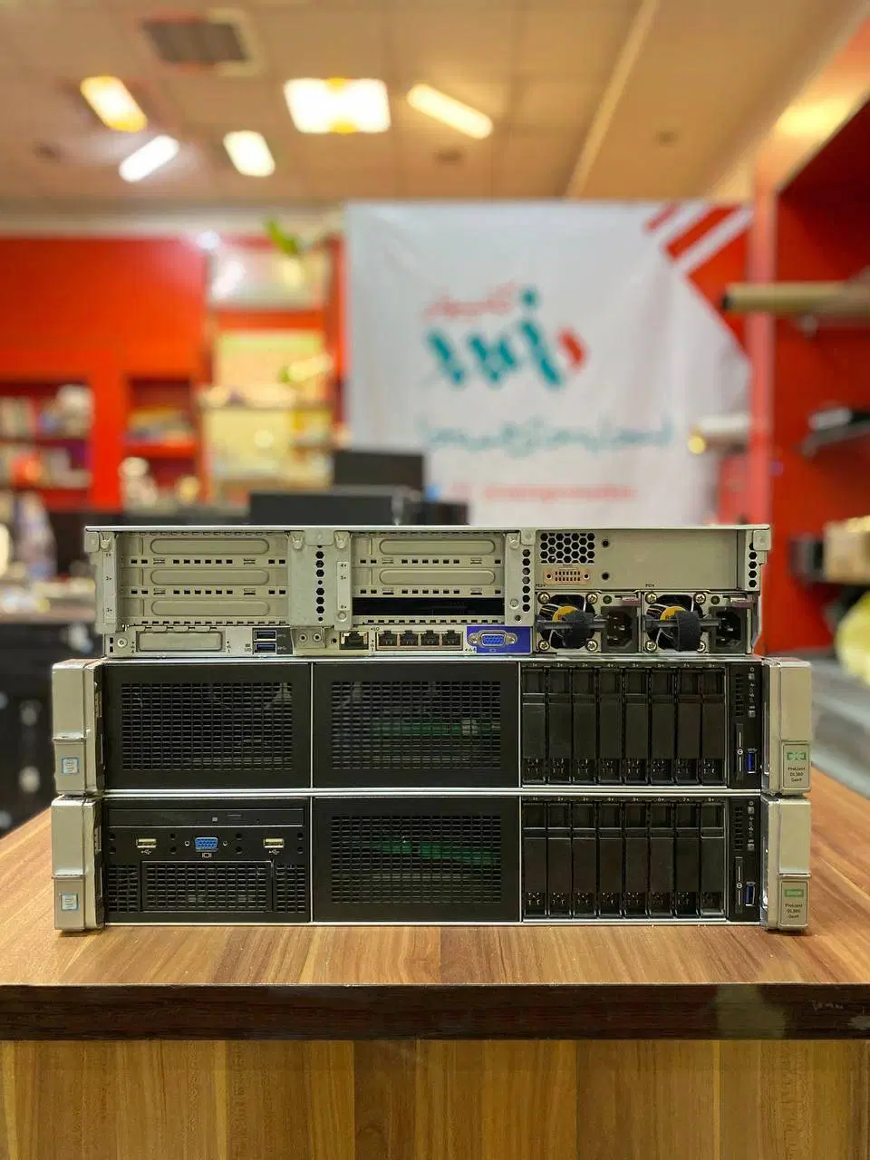 سرورHP DL380 G9 8SFF|مودم و تجهیزات شبکه|مشهد, گوهرشاد|دیوار