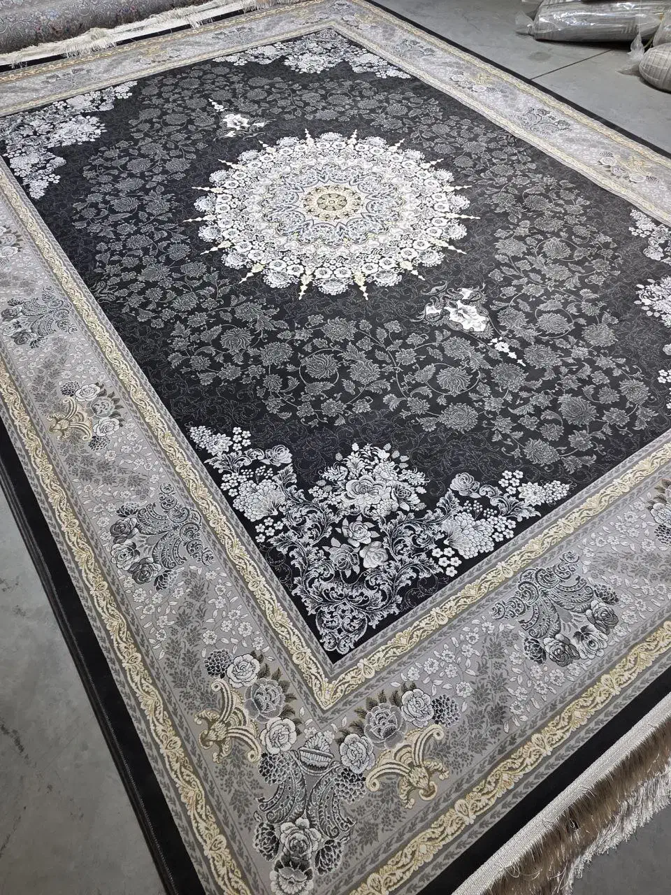 ۱۲و۹و۶متری۷۰۰شانه تراکم۳۰۰۰صد٪اکرلیک|فرش|اصفهان, طامه|دیوار