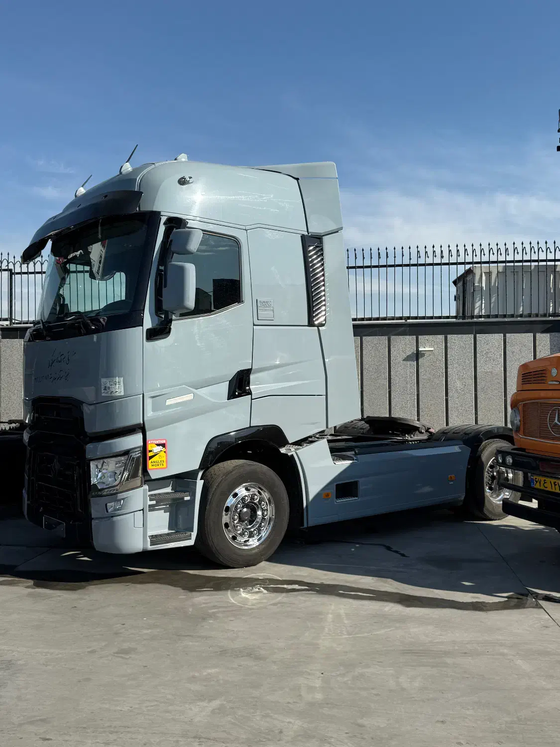 رنو ۵۲۰ مدل ۲۰۲۰|خودرو سنگین|احمدآبادمستوفی, |دیوار