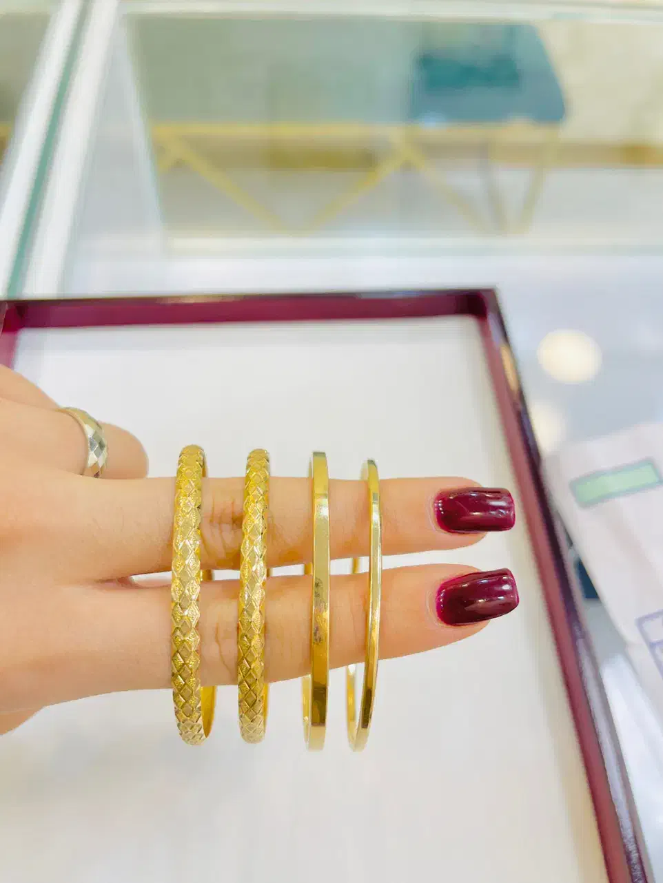 طلا فقط با یک درصد|جواهرات|صدرا-فارس, فاز ۱|دیوار