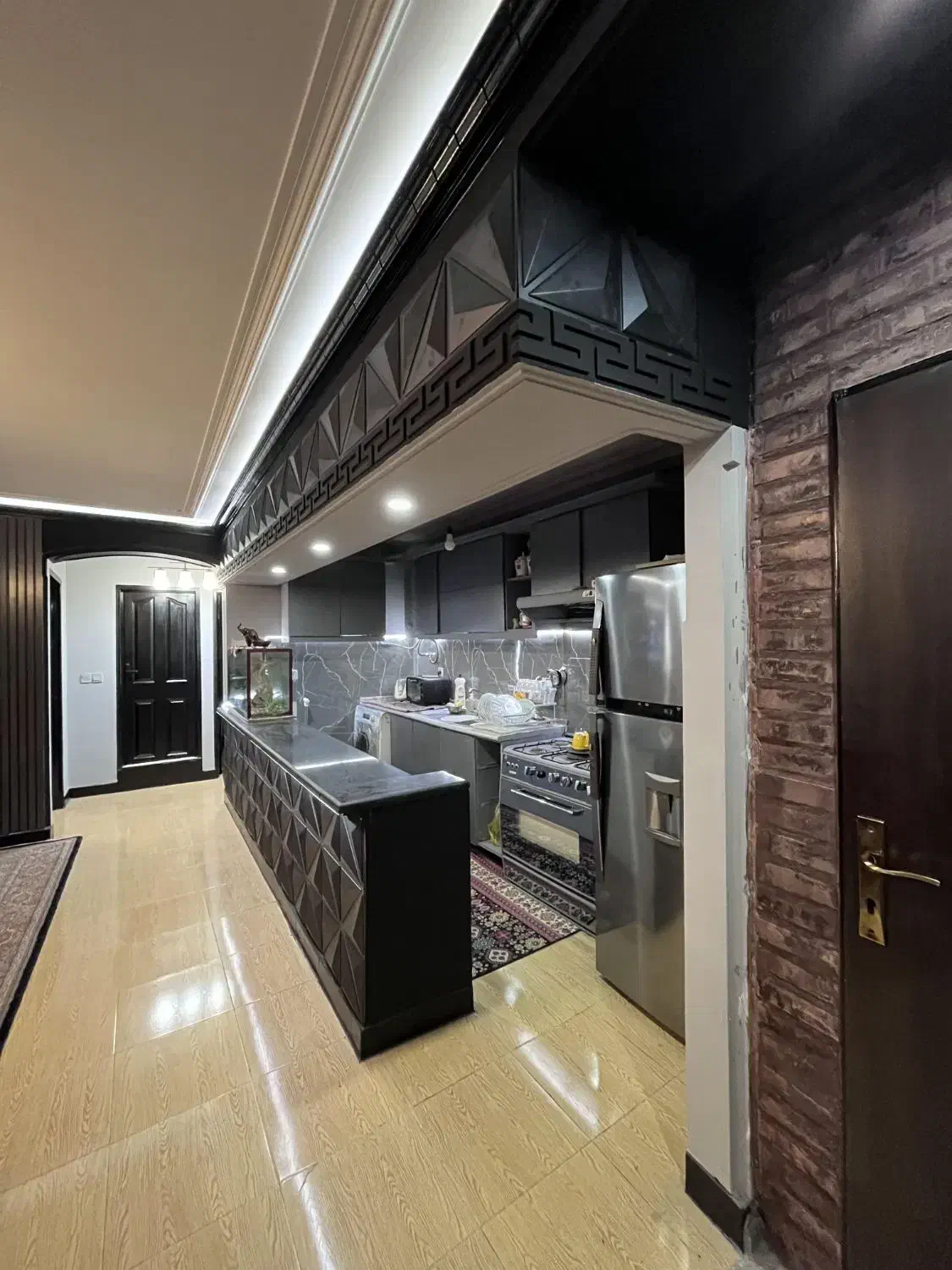 اجاره کوتاه مدت سوئیت با تمام امکانات|اجارهٔ کوتاه‌مدت آپارتمان و سوئیت|رشت, معلم|دیوار