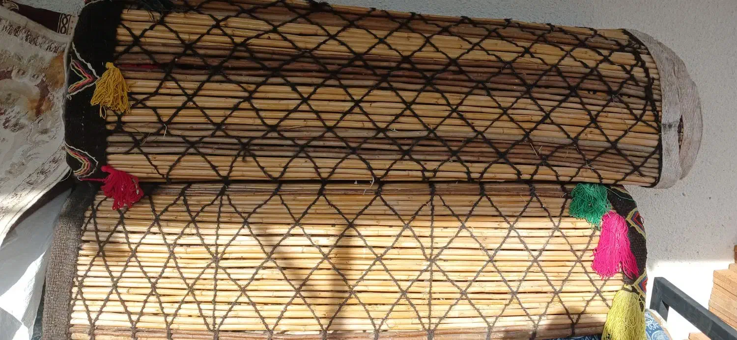 نی چیت عشایری|گلیم، جاجیم، گبه|رستم, |دیوار