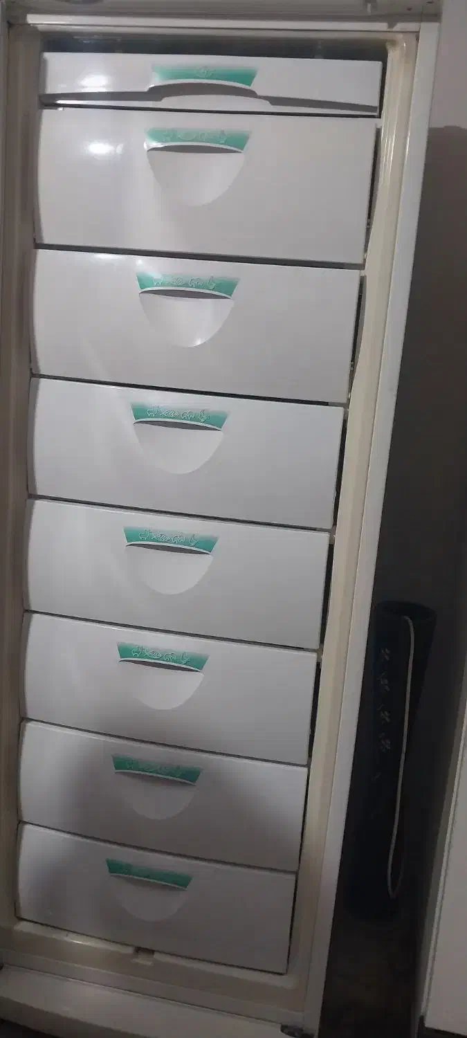 یخچال|یخچال و فریزر|هشتگرد, خور|دیوار