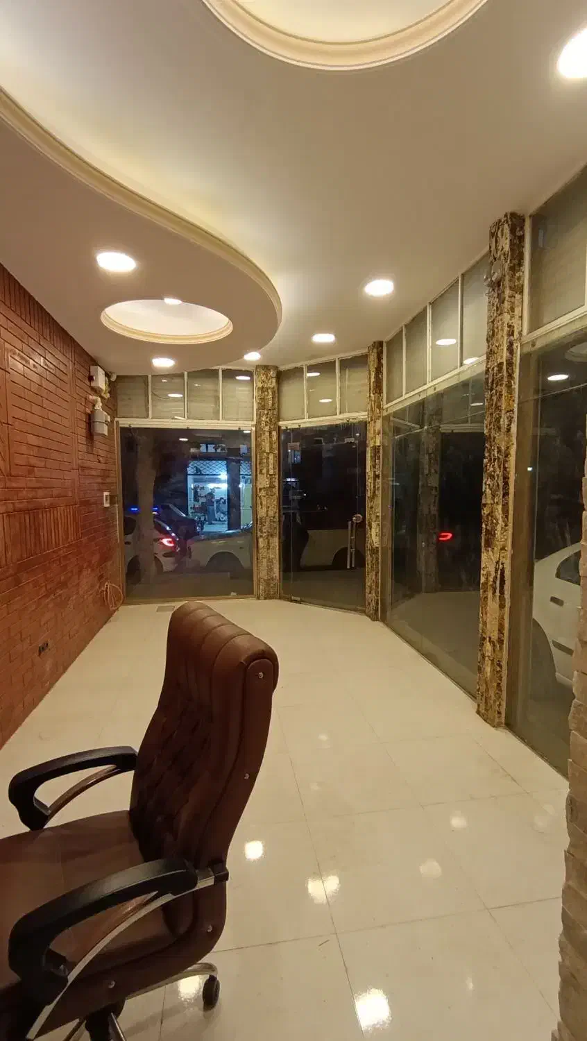 30متر تجاری هم کف سه بر فول /تخلیه|اجارهٔ مغازه و غرفه|اندیشه, اندیشه فاز ۱|دیوار