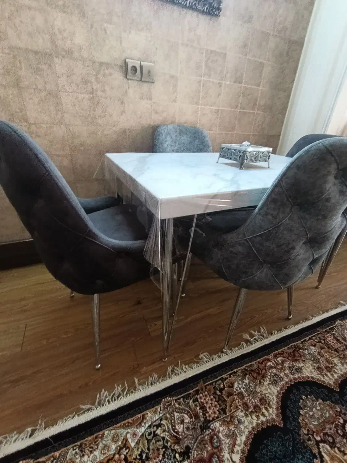 میز نهار خوردی 4نفره سالم و طرح جدید|میز و صندلی غذاخوری|ساوه, |دیوار