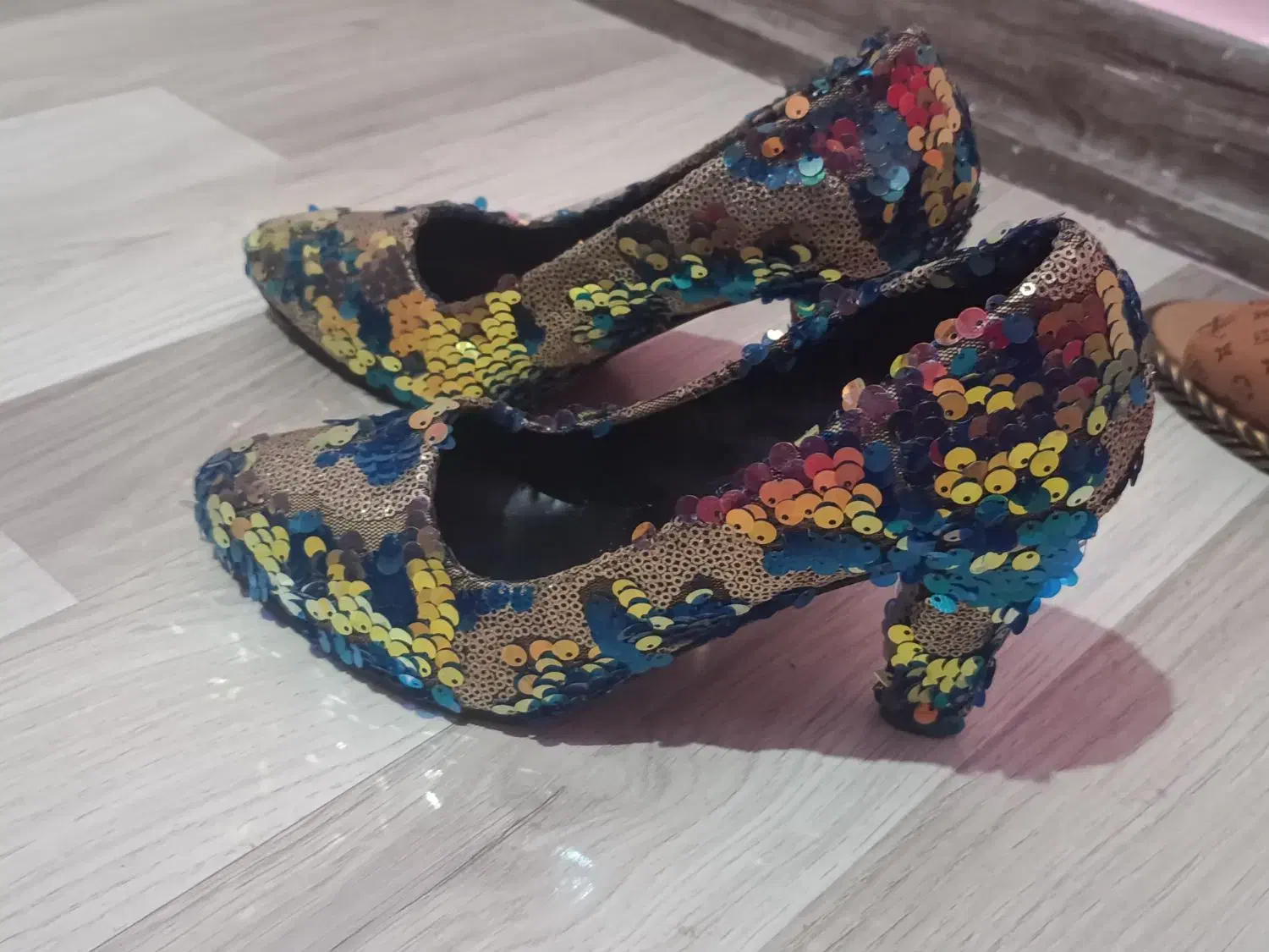 آنلاین شاپ صندل۱۸۰|کیف، کفش، کمربند|سنندج, |دیوار