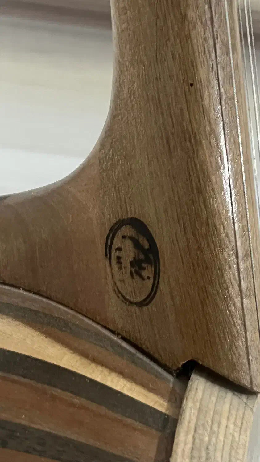 کمانچه|سازهای سنتی|نمین, |دیوار