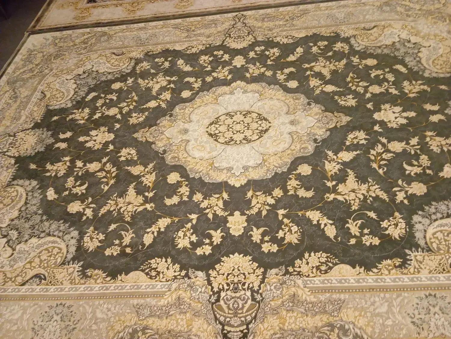 دو عدد فرش دوازده متری در حد نو|فرش|گرگان, |دیوار