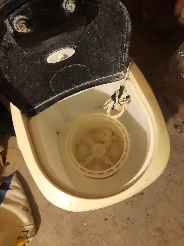 کهنه شور و کتونی شور|ماشین لباسشویی و خشک‌کن لباس|مریوان, |دیوار