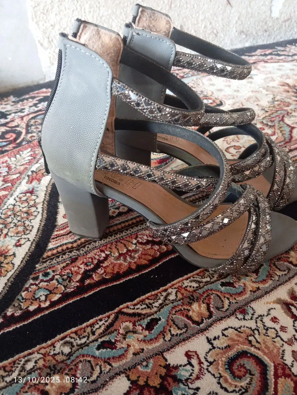 کفش مجلسی|کیف، کفش، کمربند|اشکذر, |دیوار