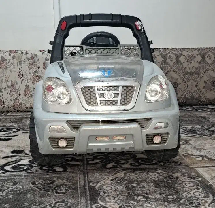 ماشین شارژی|اسباب‌بازی بچه|ایلام, |دیوار