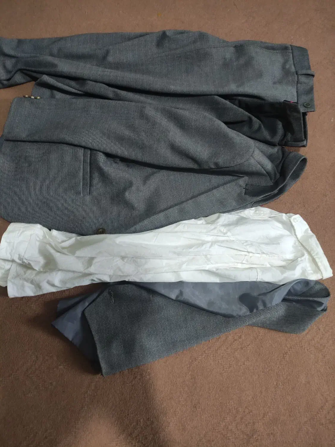 کت وشلوار|لباس|دهدشت, |دیوار