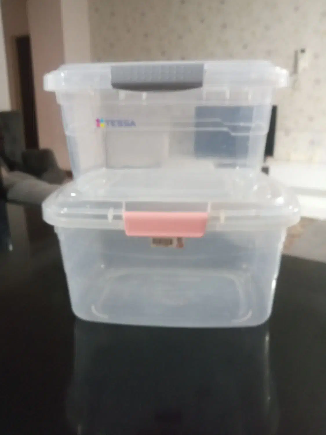 جانانی|ظروف نگهدارنده، پلاستیکی، یک‌بارمصرف|رشت, کوی مهر|دیوار