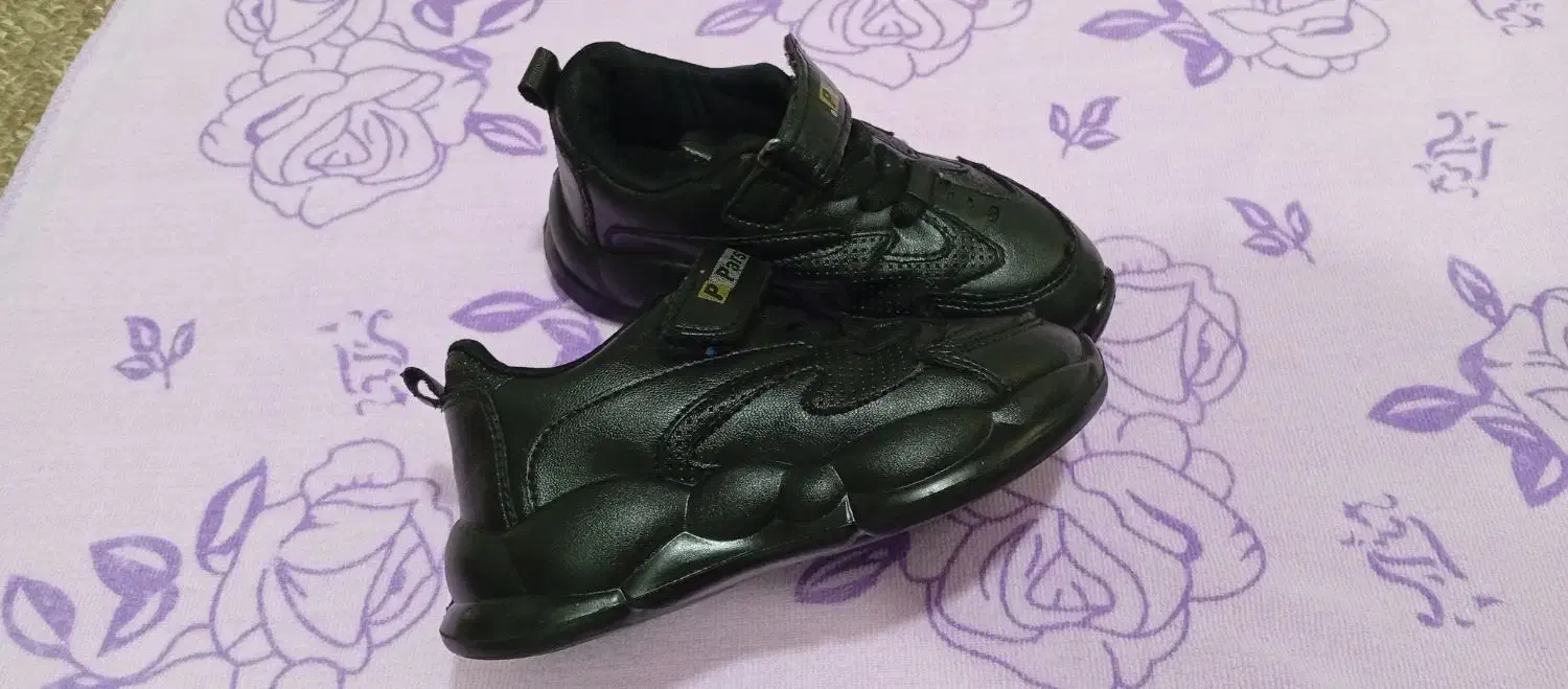 کفش اسپرت سایز ۲۶|کفش و لباس بچه|آمل, |دیوار