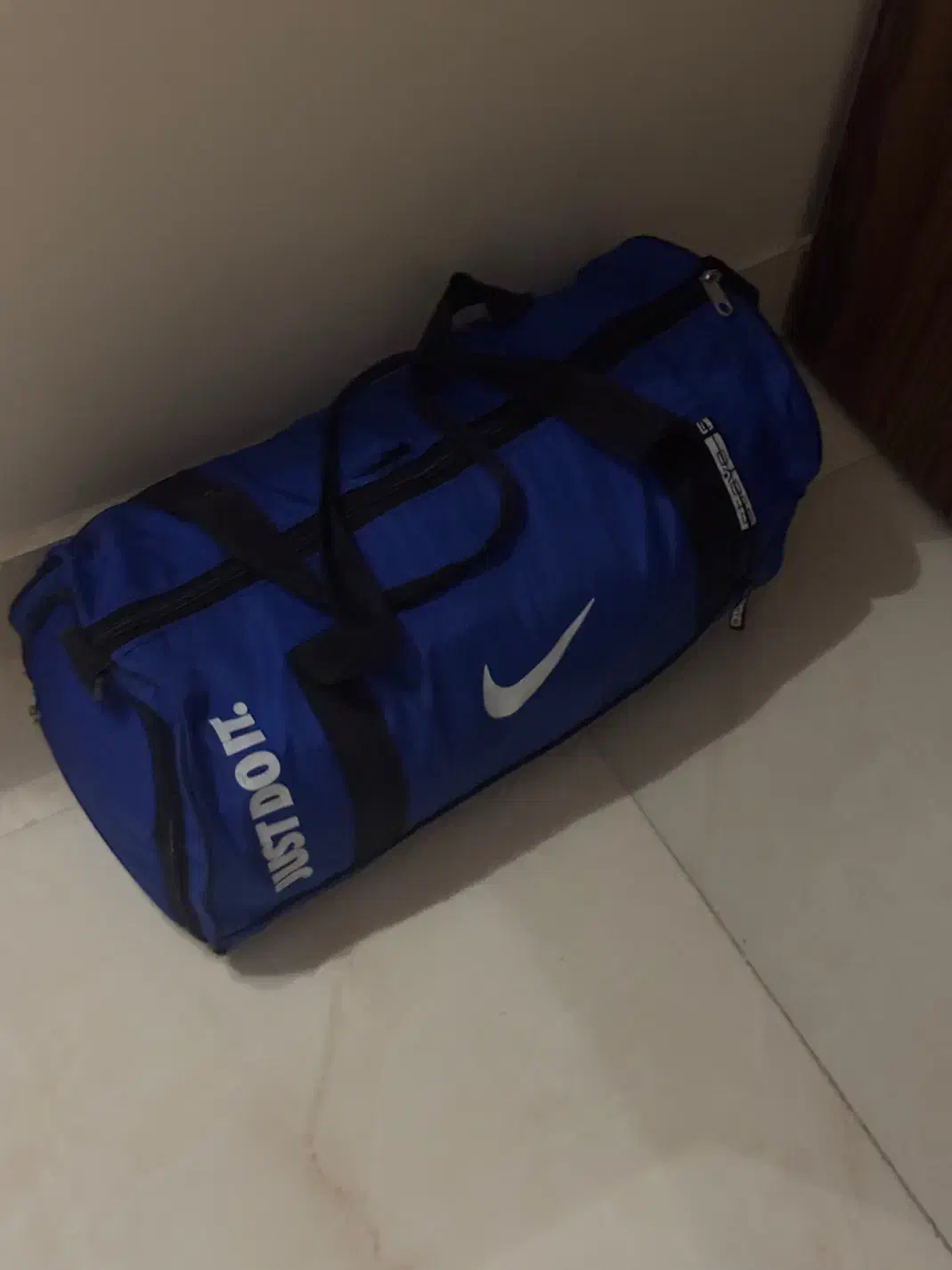 ساک ورزشی پیدا شده|اشیا|تهران, گلستان (شهرک راه آهن)|دیوار