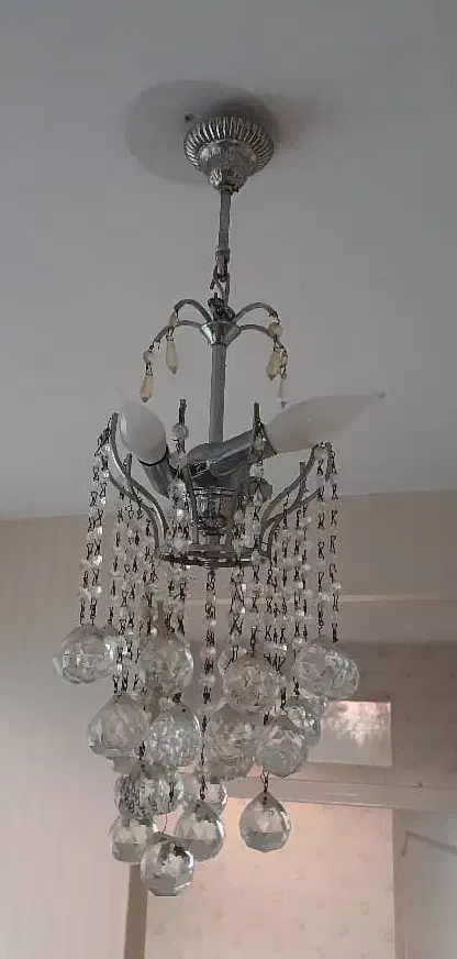 دو عدد لوستر سه شاخه|لوستر و چراغ آویز|بندر انزلی, سوسر|دیوار