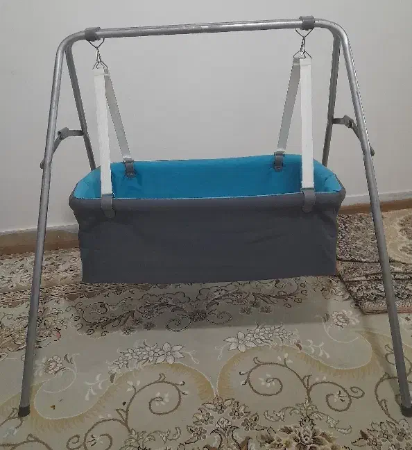 گهواره و کریر نوزاد|تخت و صندلی بچه|کرمانشاه, |دیوار
