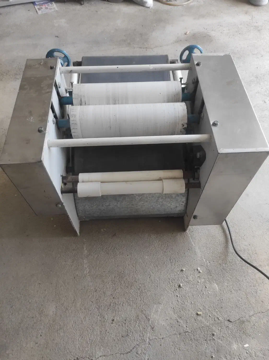 خمیر پهن کن|کافی‌شاپ و رستوران|پیرانشهر, |دیوار