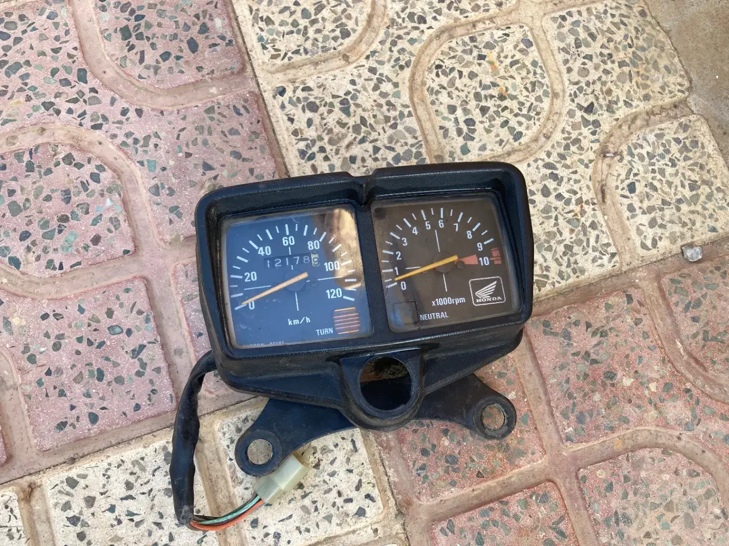 فروشی|قطعات یدکی و لوازم جانبی|شال, |دیوار