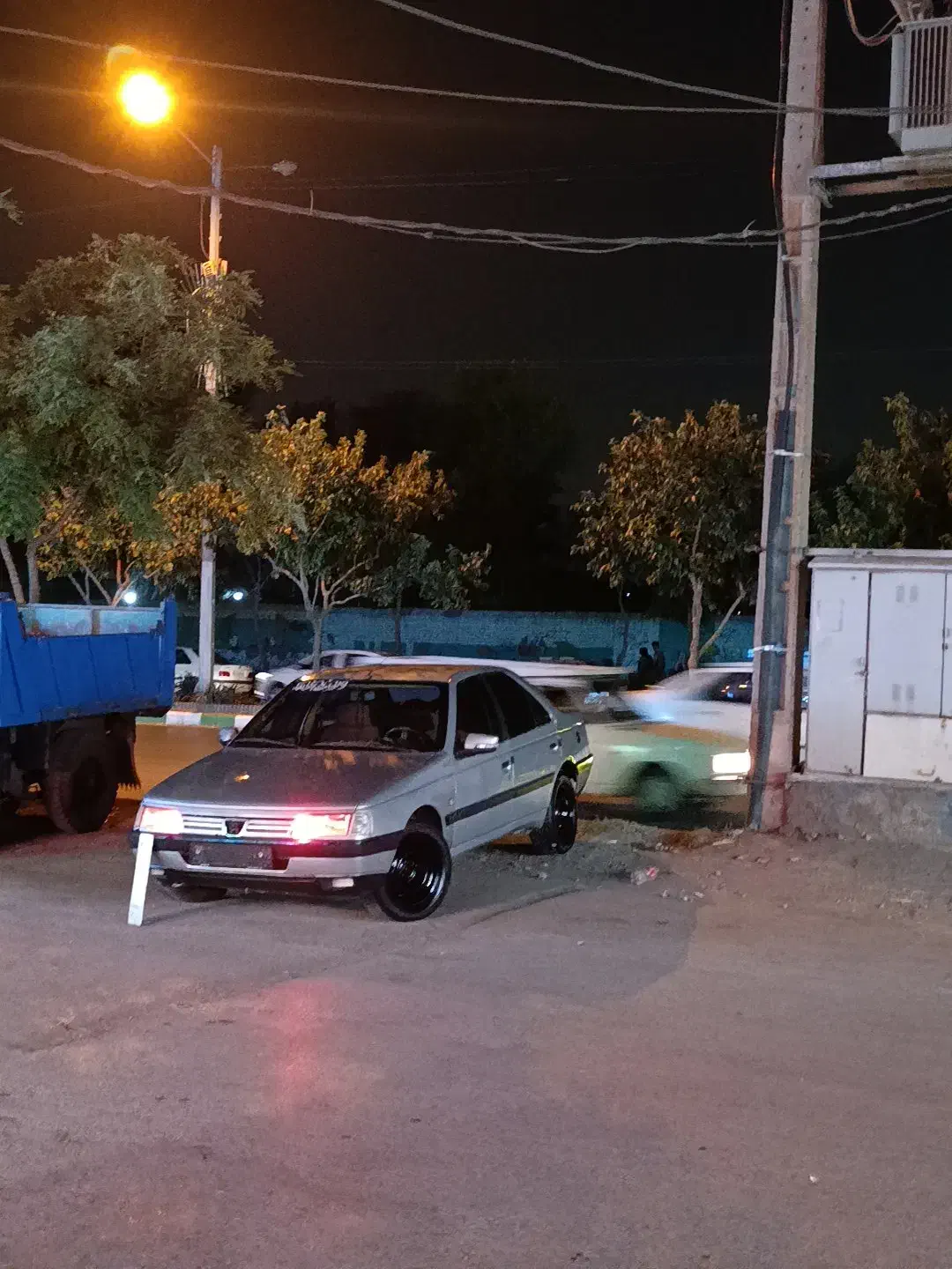 پژو ۴۰۵ دوگانه کارخانه مدل 92|خودرو سواری و وانت|مشهد, شهرک امام هادی (شهرک غرب)|دیوار