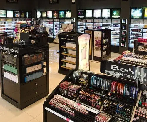 فروشنده آرایشی و بهداشتی - خانم - مجرد|استخدام خدمات فروشگاه و رستوران|سمنان, |دیوار