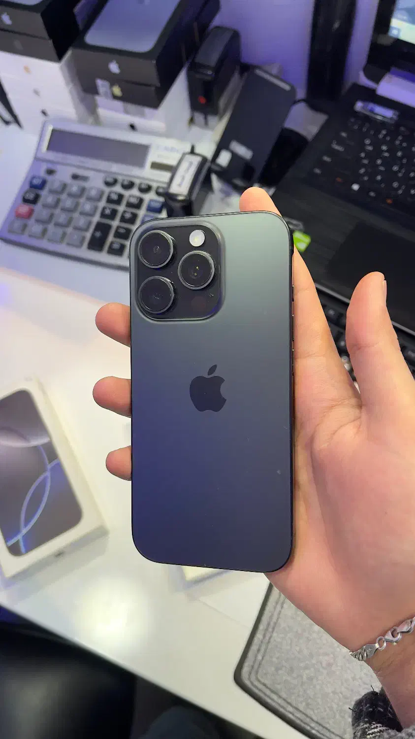 iphone 16 pro 512 zaa 95|موبایل|شیراز, سینما سعدی|دیوار
