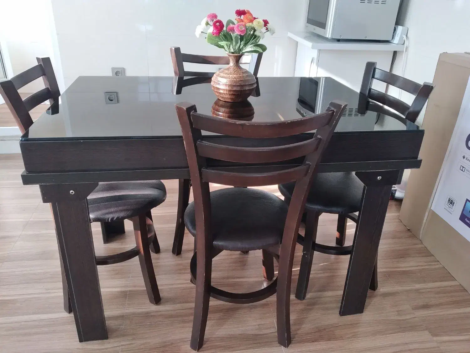 میزغذاخوری ۴ نفره|میز و صندلی غذاخوری|ماسال, |دیوار