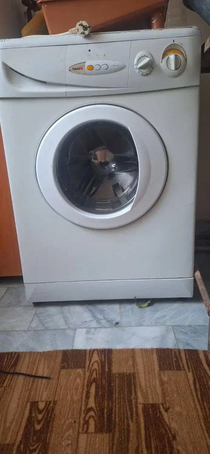 لباسشویی|ماشین لباسشویی و خشک‌کن لباس|بومهن, |دیوار