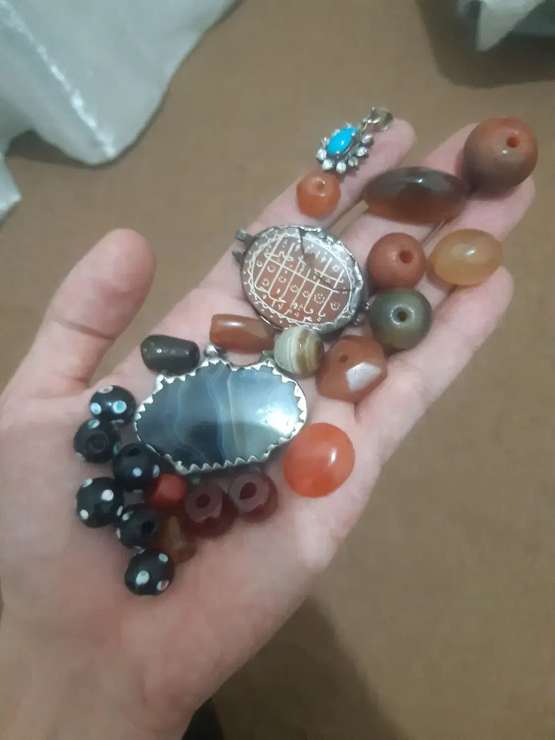 خریدوفروش از این مدل مهره ها از پارس اباد|کلکسیون اشیاء عتیقه|پارس‌آباد, |دیوار