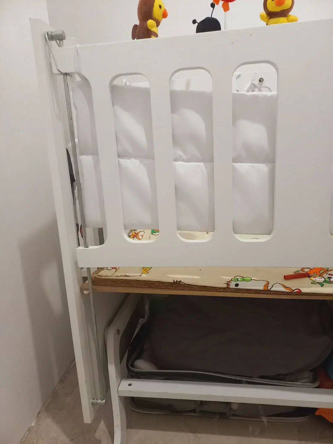 تخت کنار مادر چوبی|تخت و سرویس خواب|محمدشهر, همایون ویلا|دیوار