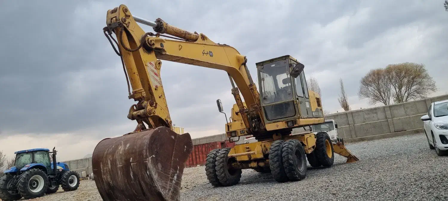 بیل HE100 لاستیکی هپکو خشک|خودرو سنگین|تهران, پردیسان|دیوار