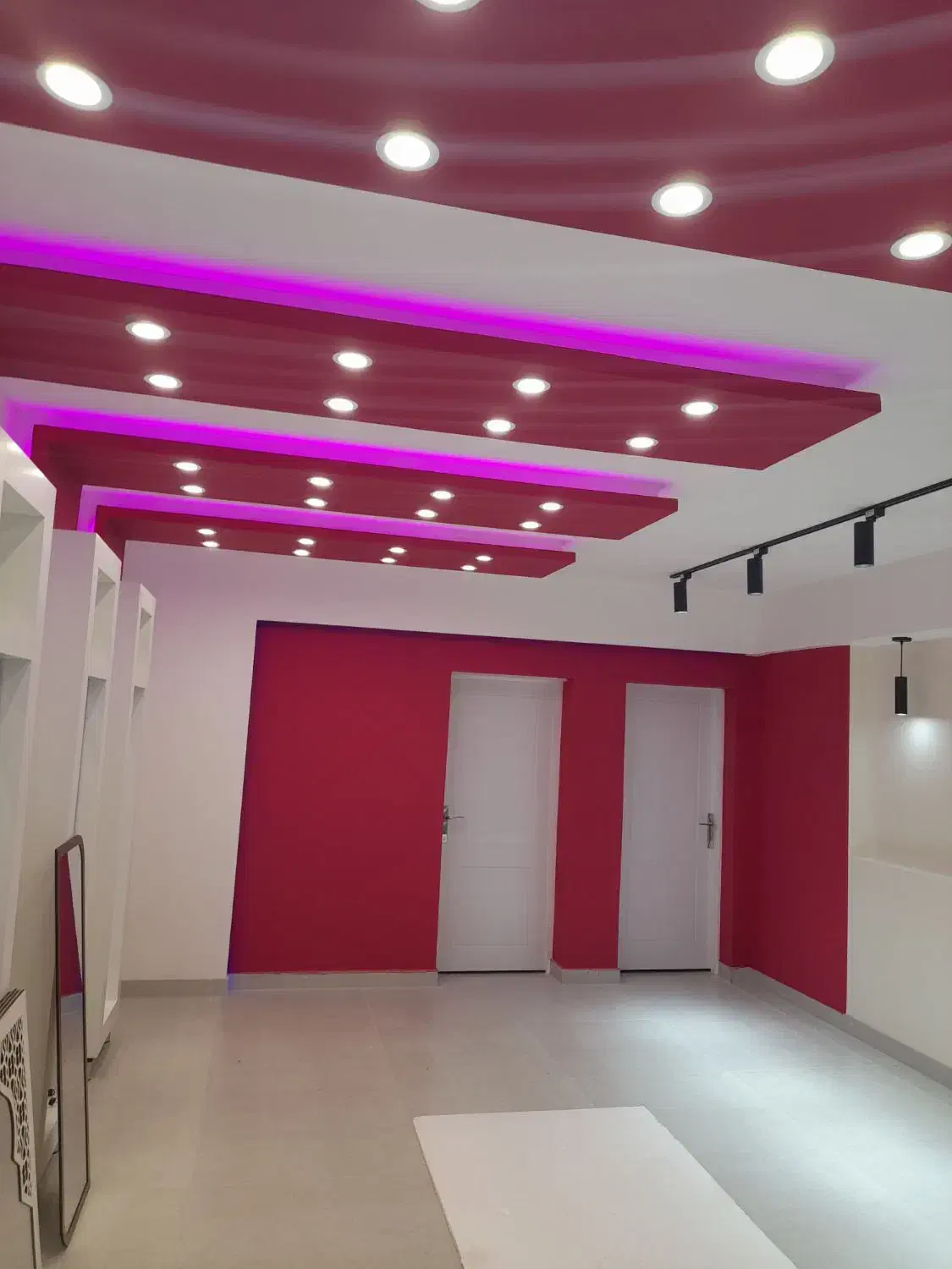 نقاشی چوب وکابینت (پلی اورتان )وساختمانی نوین|خدمات پیشه و مهارت|گرگان, |دیوار